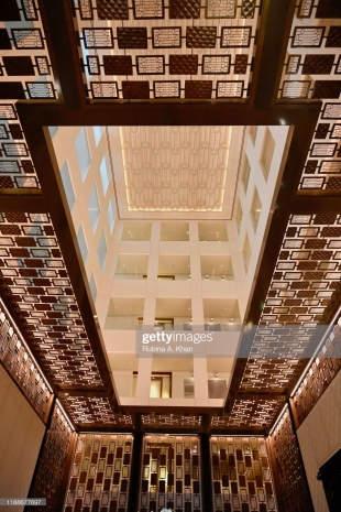 DOHA, QATAR: The Mandarin Oriental, Doha lobby